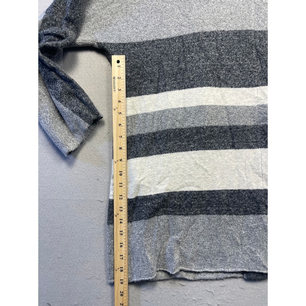 Old Navy Cardigan Knit Grey White Striped XL Womens - Picture 4 of 8